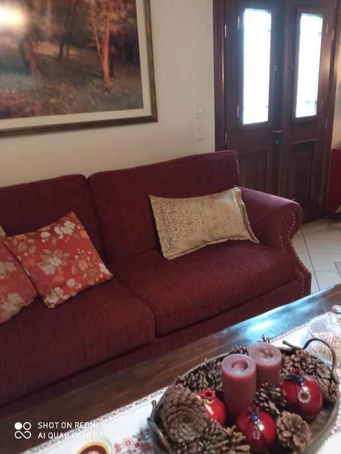 Valentini Guesthouse Karpenísion Eksteriør bilde