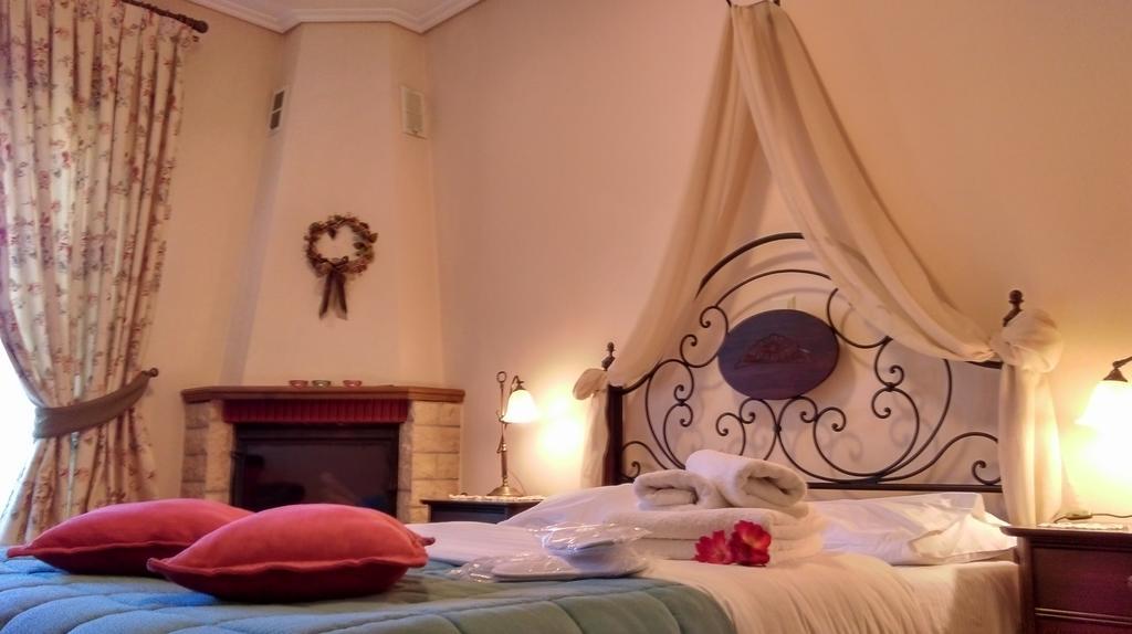 Valentini Guesthouse Karpenísion Eksteriør bilde